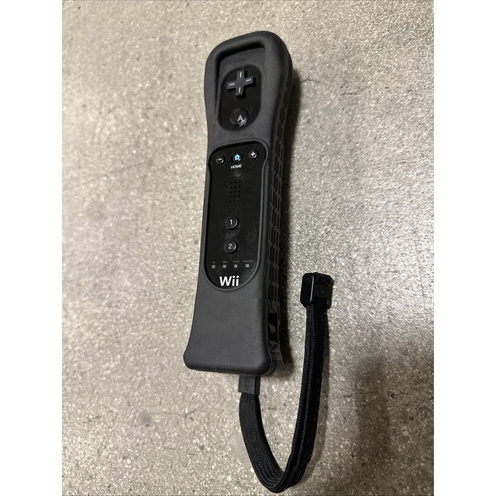 Nintendo Wii RVL-036 Motion Plus Black Remote Controller W/ Black Cover tested‎